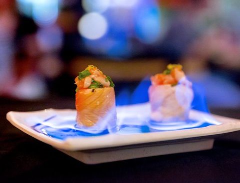 Specials Rolls Selection - Salmon Gunkan On Fire | 8 pcs