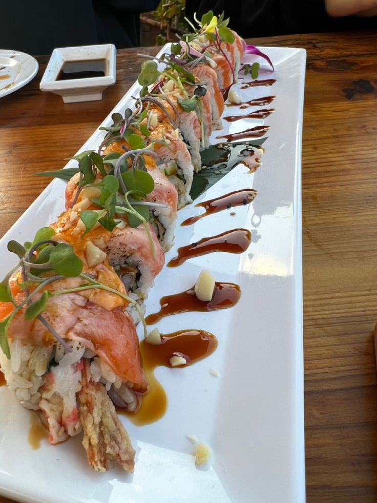 9.Rainbow Roll Langostino Panko y Salmon 8pcs | Subarashi Sushi Casablanca